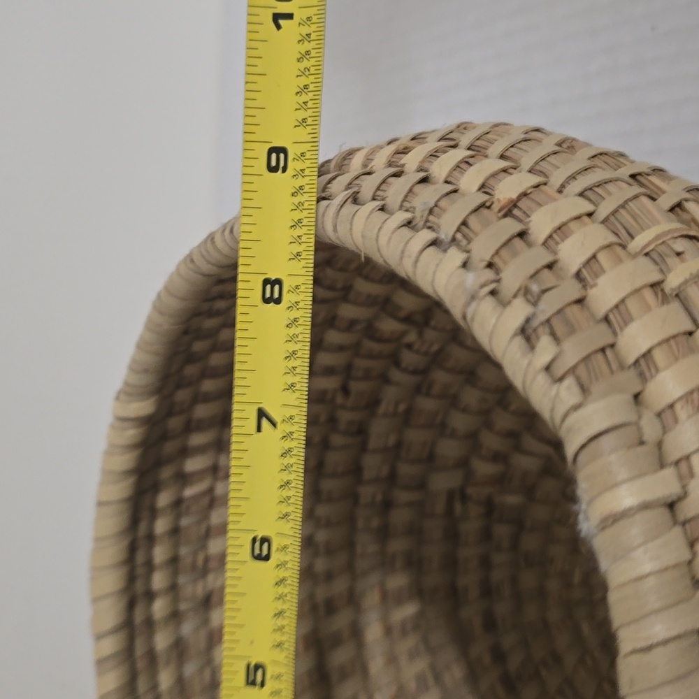 South Carolina Handwoven Sweetgrass Basket - Picture 13 of 16